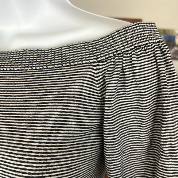 Loft Black & White Stripped Off The Shoulder Top Nautical feel Petite XXS Top - Picture 2 of 6
